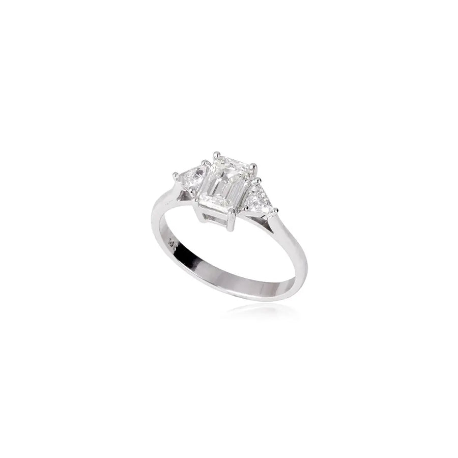 Anel A Million Reasons Trilogy com 1,18 ct de Diamantes Emerald Cut e Trillions gabriela susanna