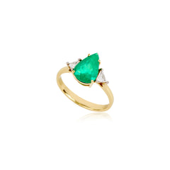 Anel Joker Trilogy com Esmeralda Gota com 1,60 ct e Diamantes Trillions gabriela susanna